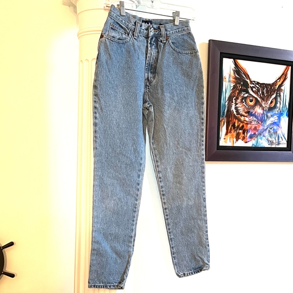 Gap Medium Wash Vintage Mom Jeans 👖 Tapered Ankle Length High Rise Excellent - Picture 2 of 10